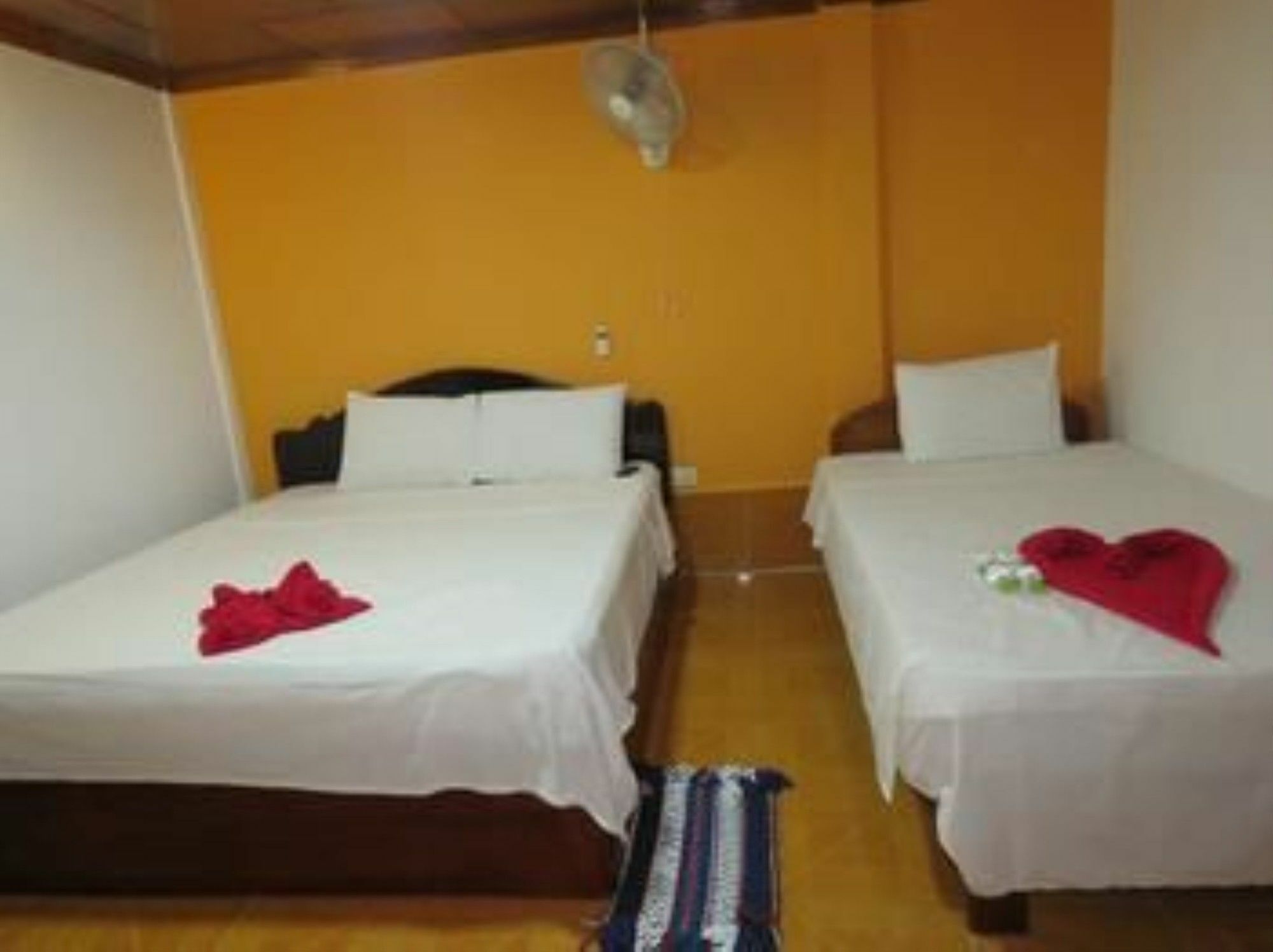 Hotel Two Easy Bungalow Sihanoukville Esterno foto