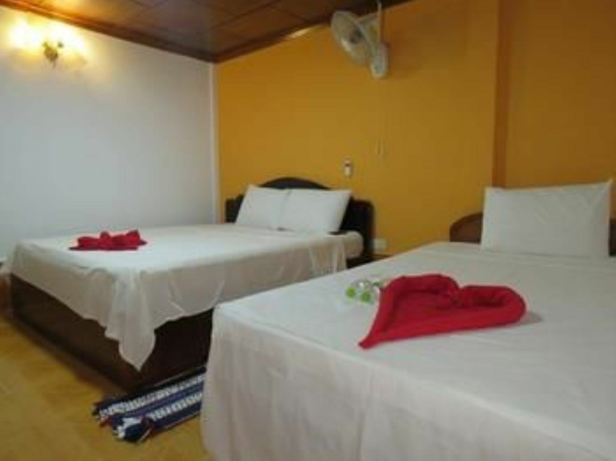 Hotel Two Easy Bungalow Sihanoukville Esterno foto