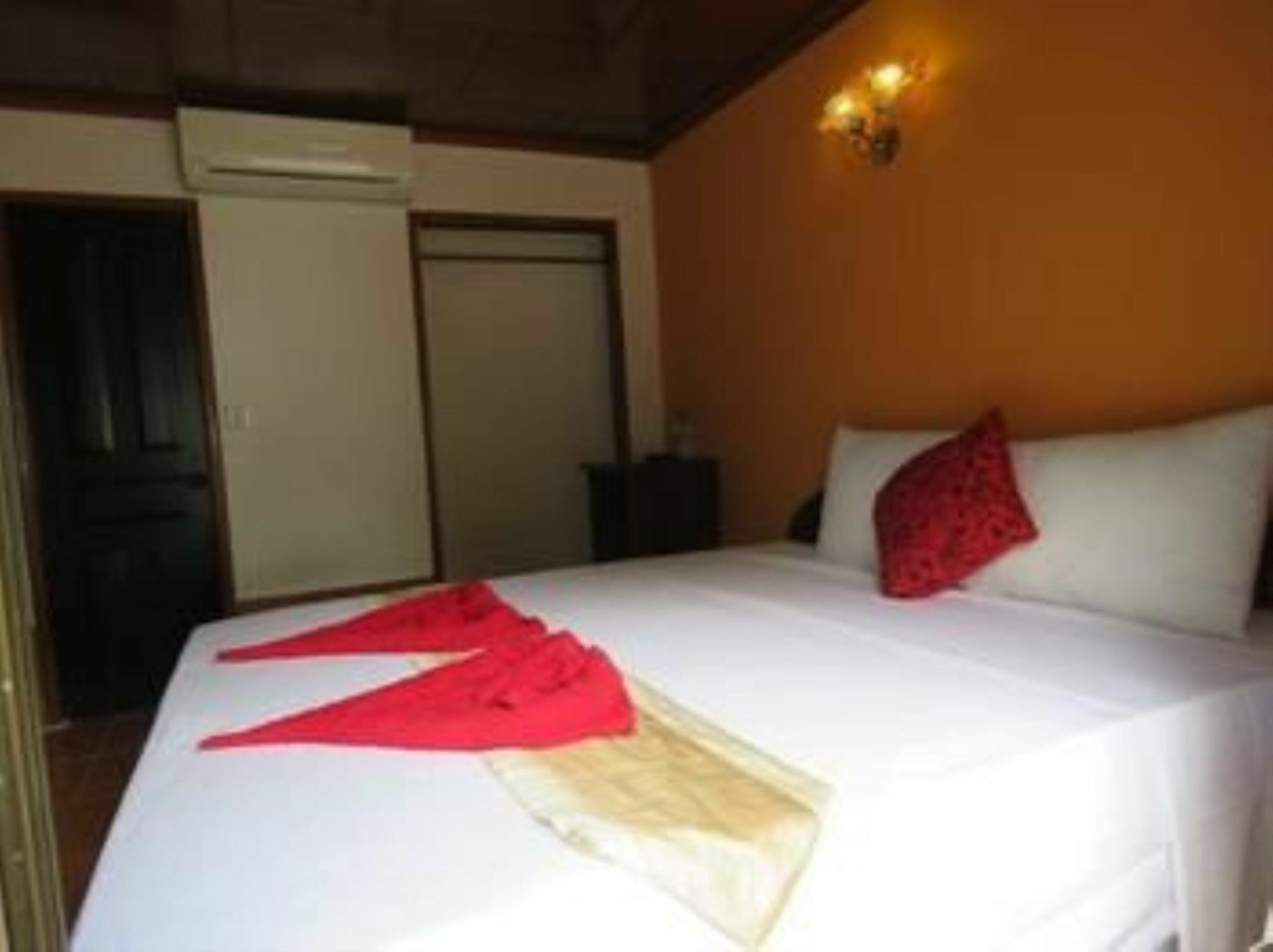 Hotel Two Easy Bungalow Sihanoukville Esterno foto